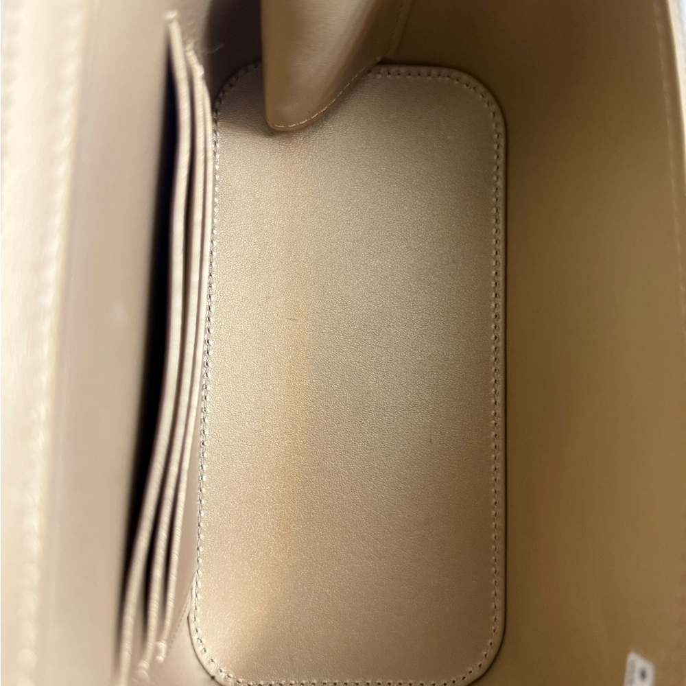 CHANEL Cream Quilted Leather Crossbody Vanity Bag with Gold Chain - Picture 10 of 16